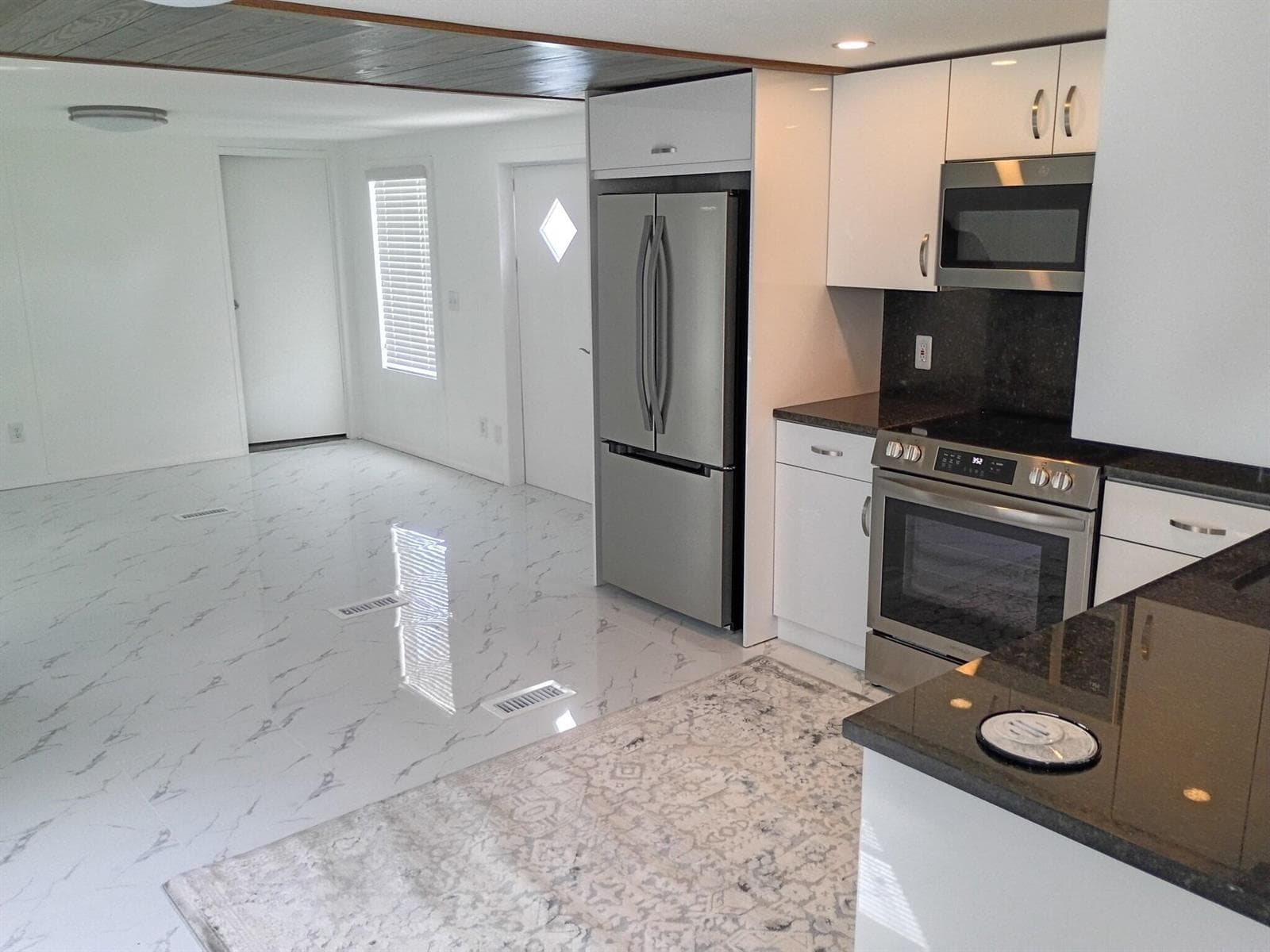 8517 SW 17TH Court, Davie FL 33324 photo 5