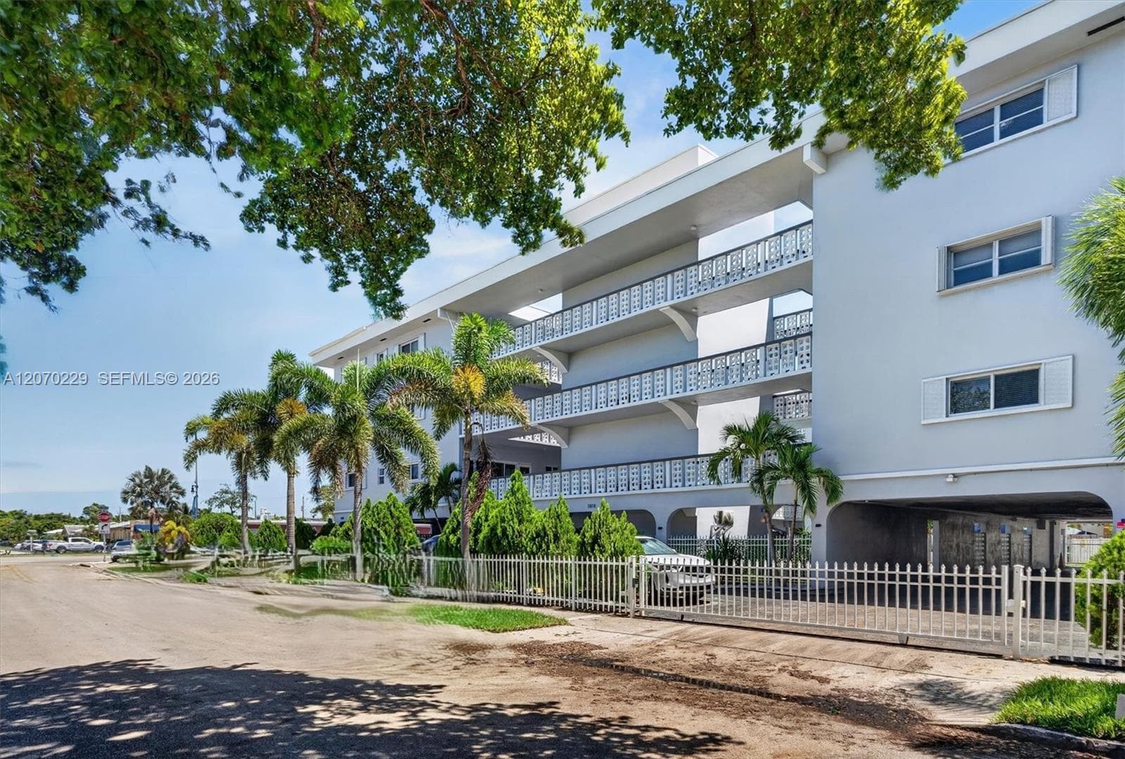 1818 Rodman St # 3B, Hollywood FL 33020 photo 4