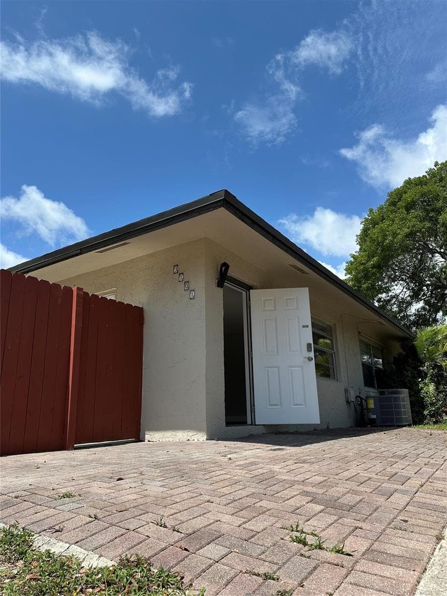 3101 NW 3RD Avenue # 1-126, Pompano Beach FL 33064 photo 2