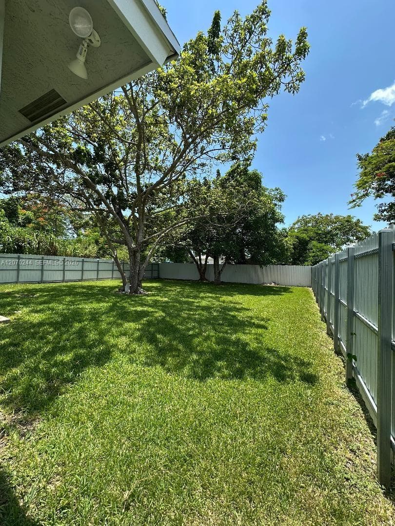 12230 SW 219th St # 0, Miami, FL 33170 photo 4
