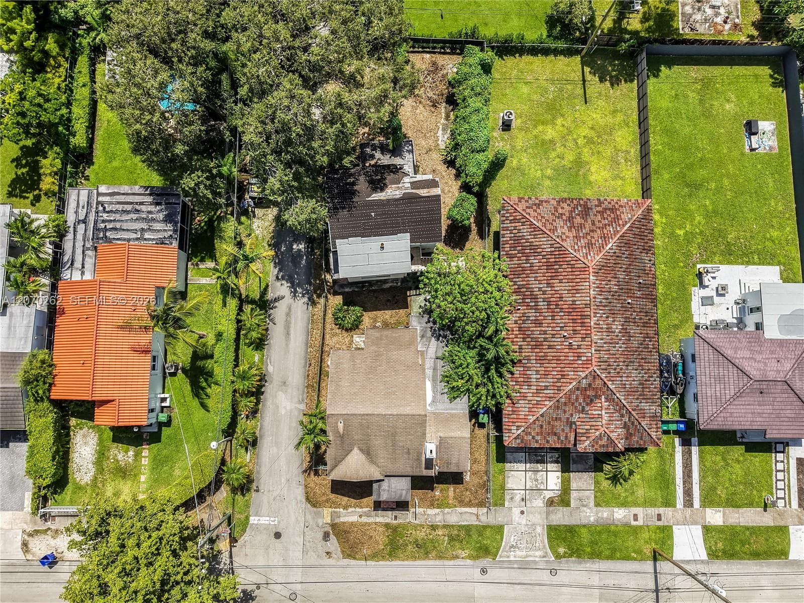 2100 SW 25th St, Miami FL 33133 photo 5