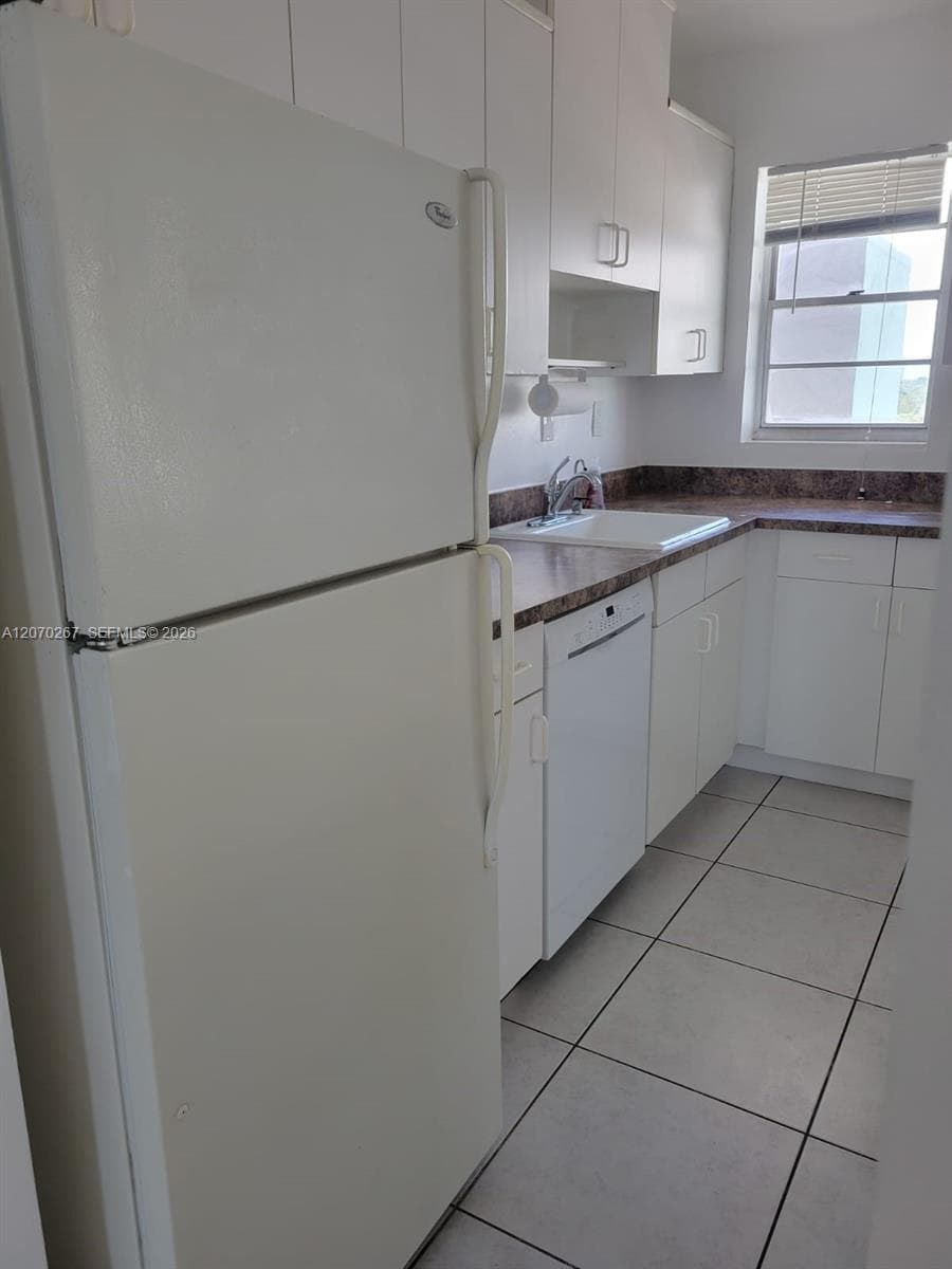 7620 Carlyle Ave # 604, Miami Beach FL 33141 photo 2