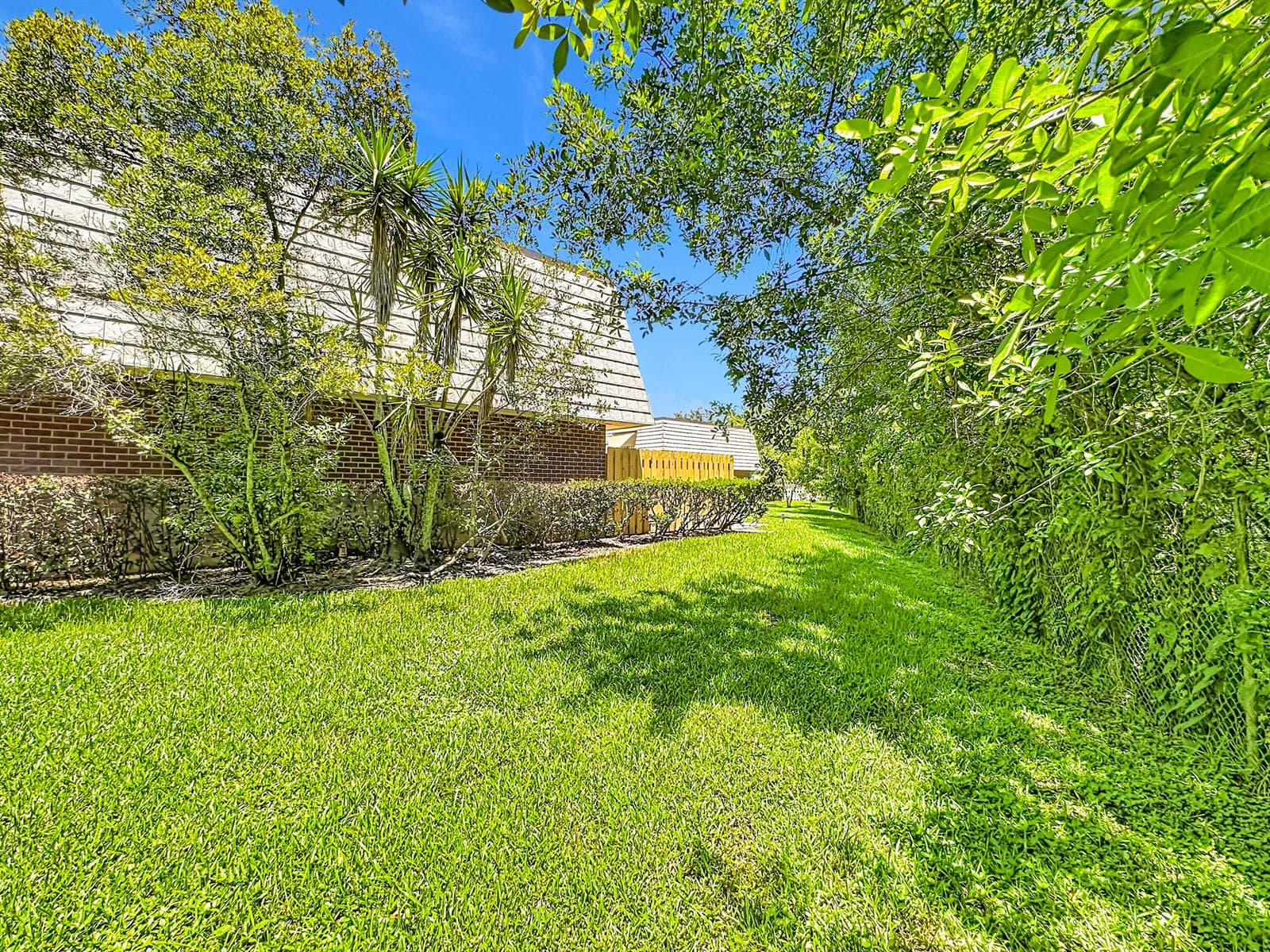 3192 SE BROOK Street, Stuart FL 34997 photo 2
