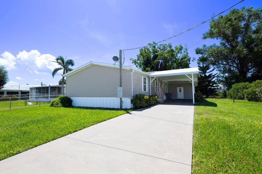 2208 SE 38TH Trail, Okeechobee FL 34974