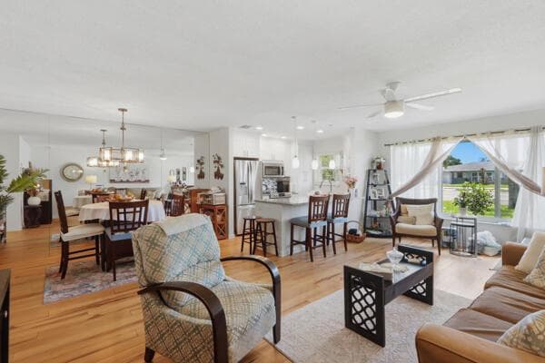 832 High Point Drive W # B, Delray Beach FL 33445 photo 4