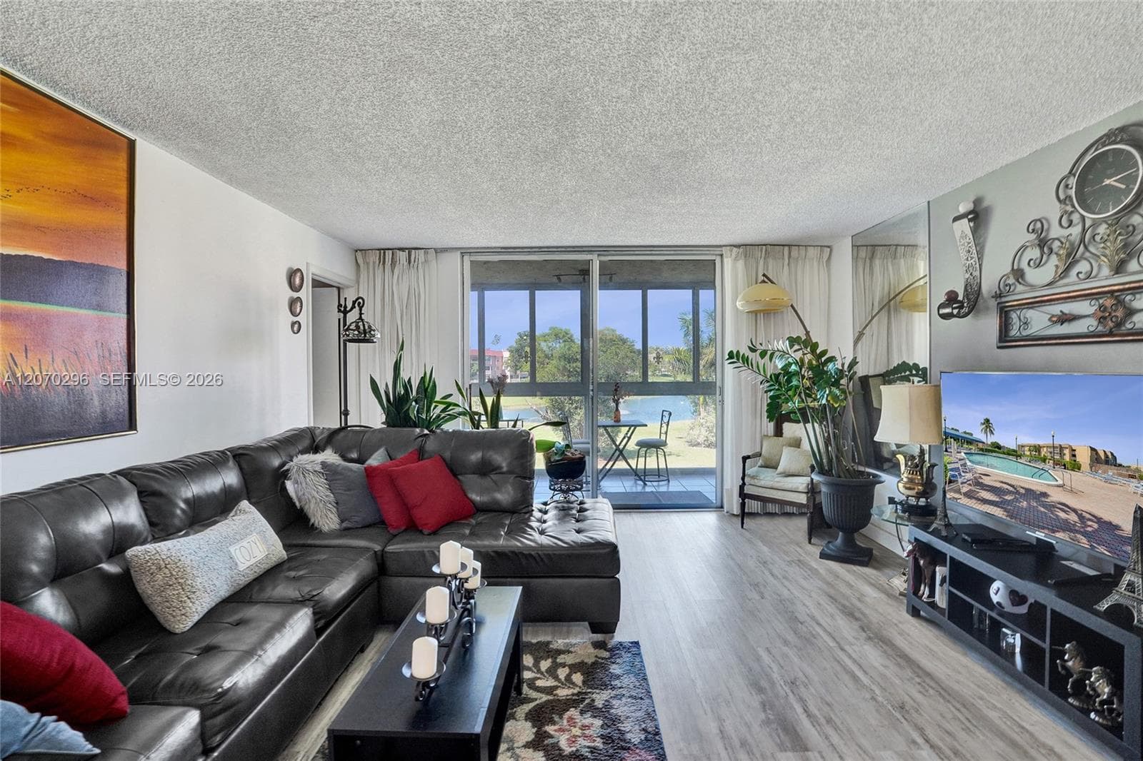 9461 Sunrise Lakes Blvd # 208, Sunrise FL 33322