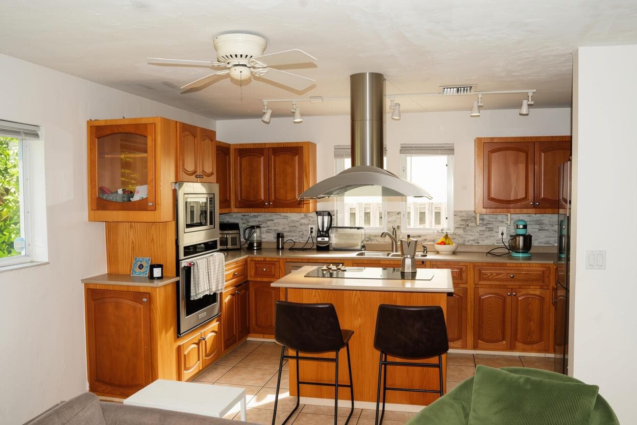 114 NE 16TH Terrace, Fort Lauderdale FL 33301 photo 2
