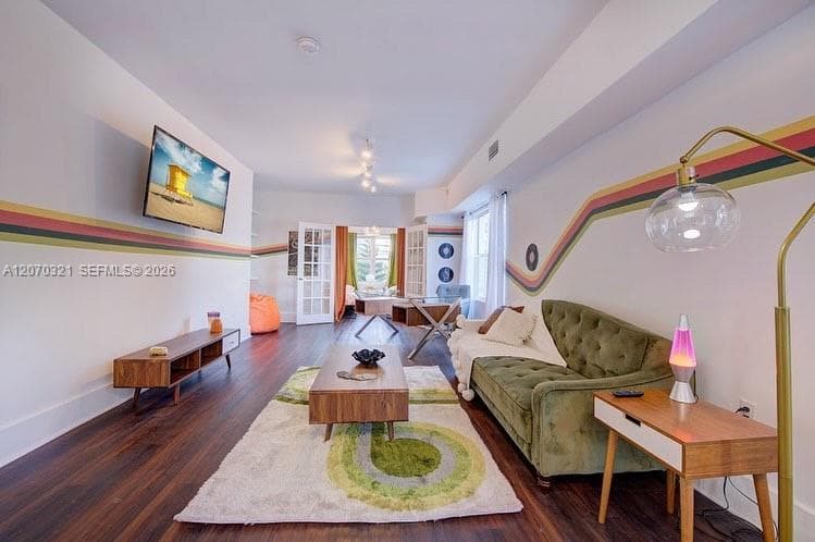 524 NW 35th St # 4, Miami, FL 33127 photo 3