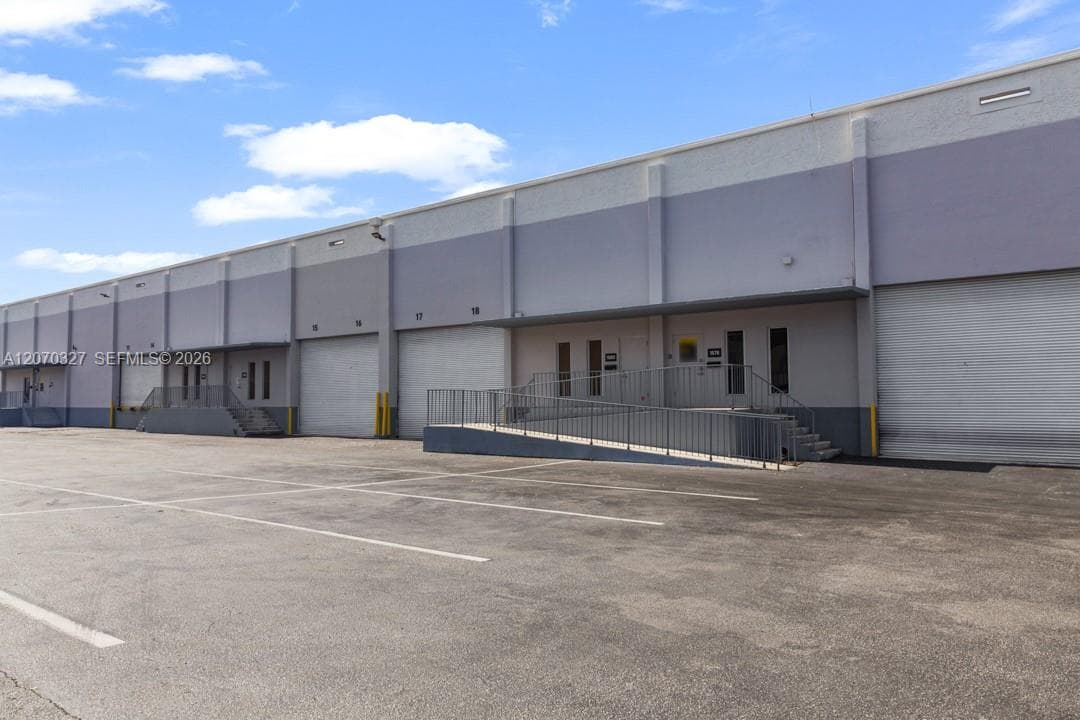1578 NW 82nd Ave, Doral FL 33126 photo 5