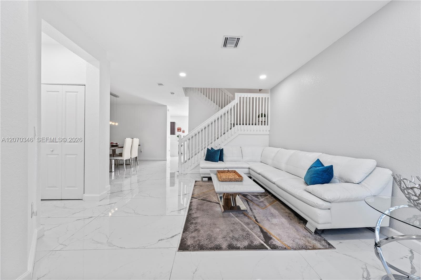 20576 NE 5th Pl, Miami FL 33179 photo 5