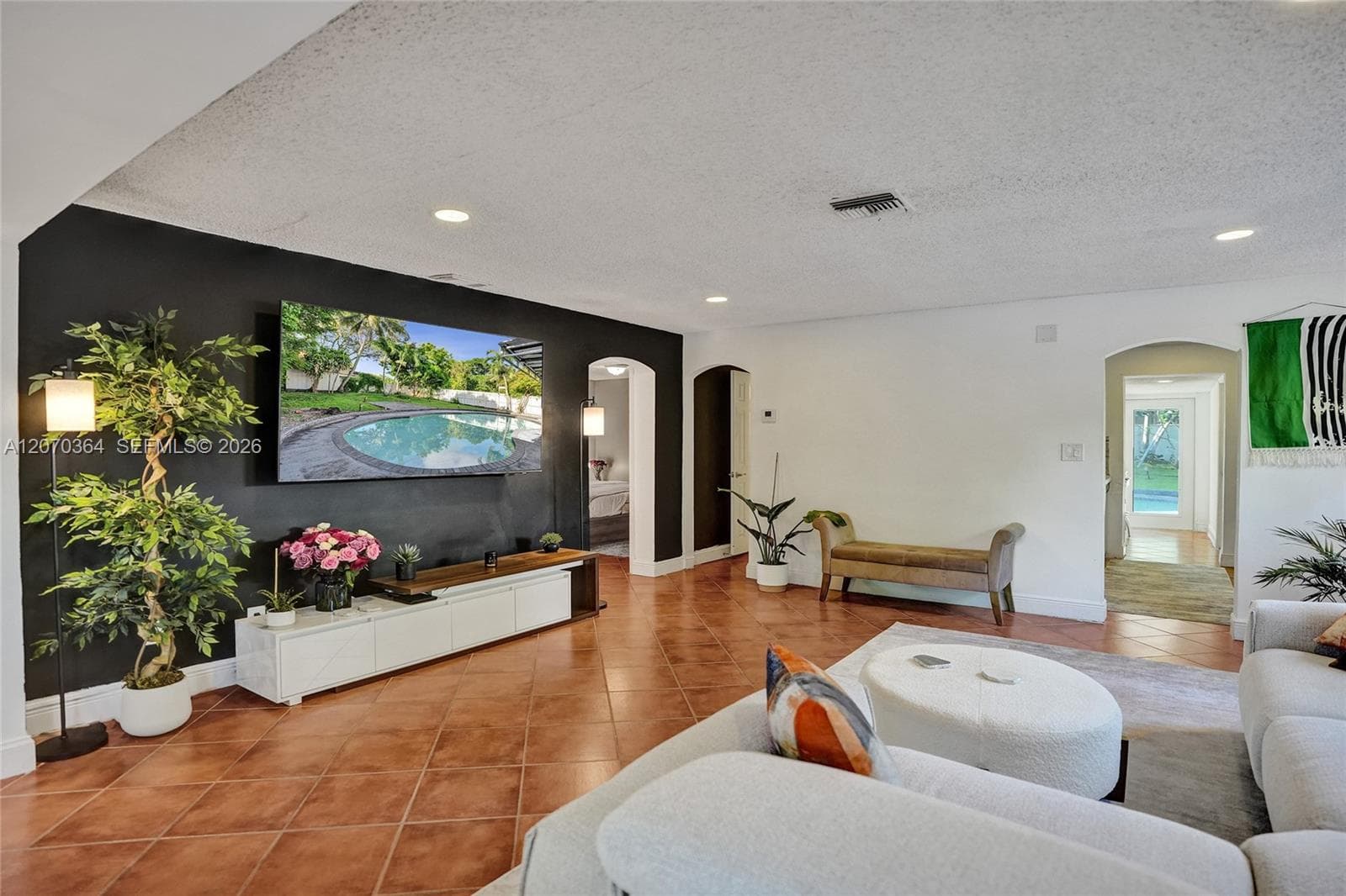 1022 NE 34th Ct, Oakland Park FL 33334 photo 5
