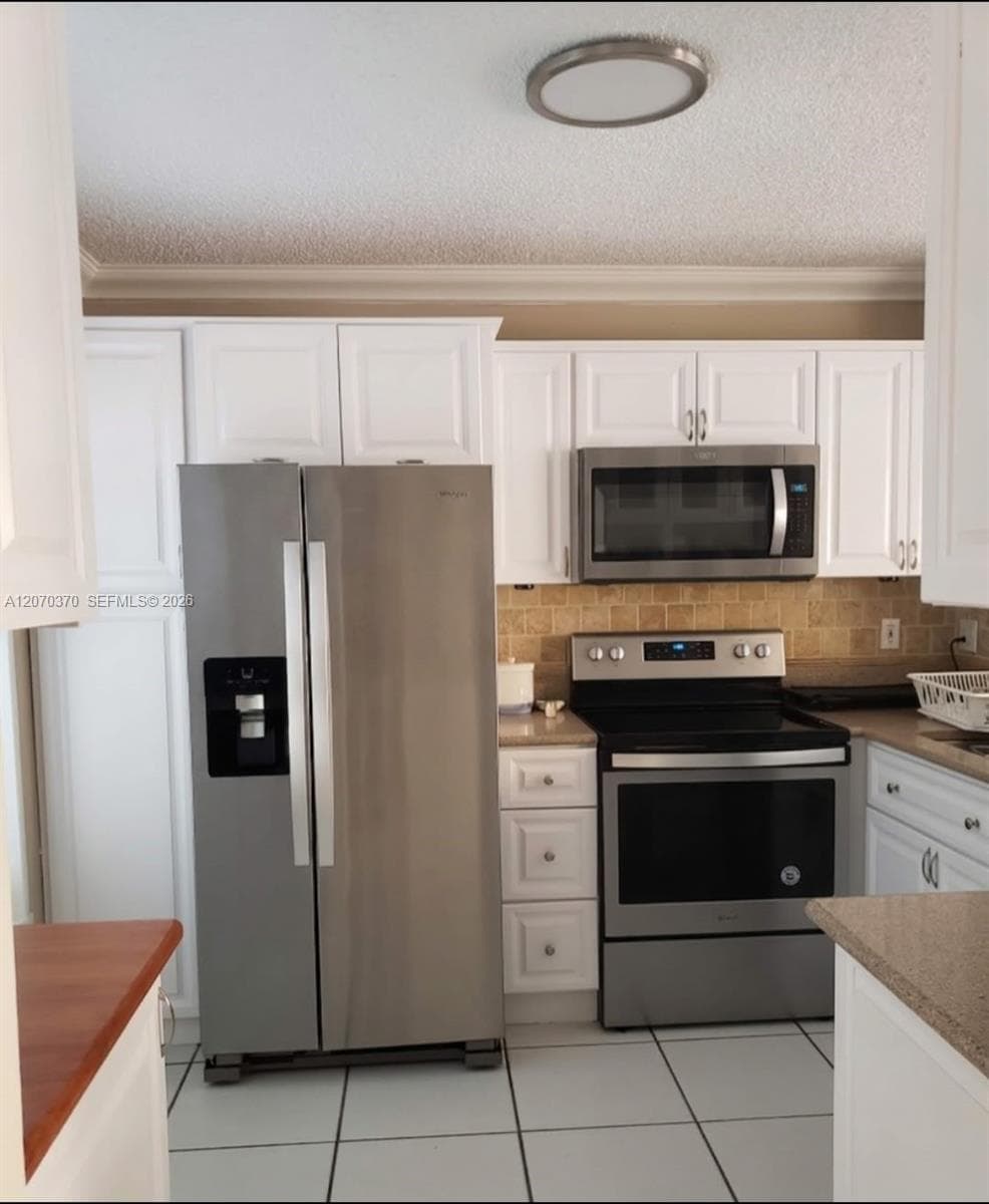 223 SW Maple Ter, Davie FL 33325 photo 2