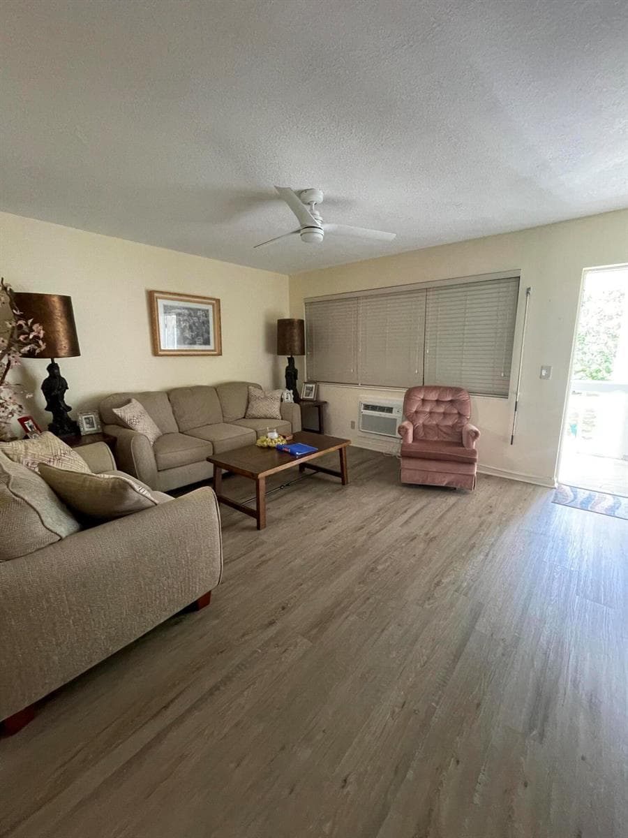 147 MARKHAM G # 147, Deerfield Beach FL 33442 photo 2