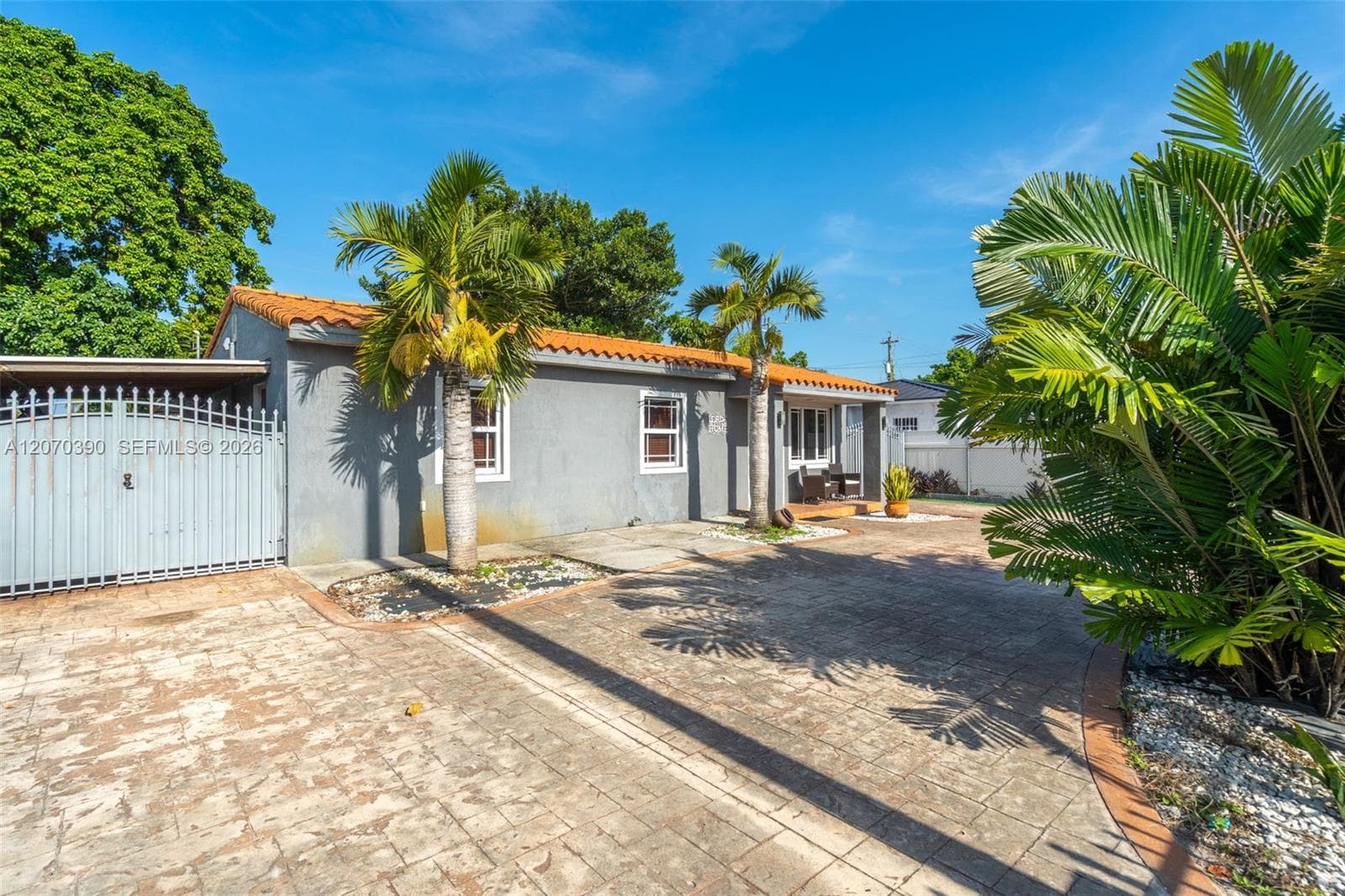 820 E 10th Ave, Hialeah FL 33010 photo 4