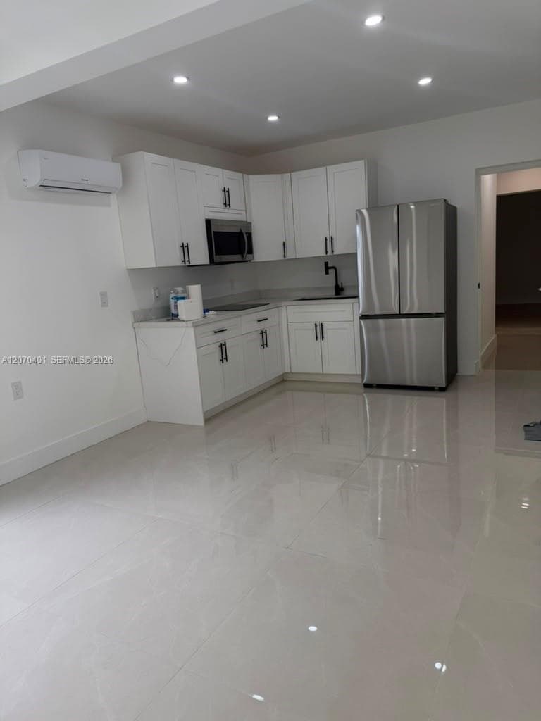 861 E 33rd St # 1, Hialeah FL 33013 photo 2