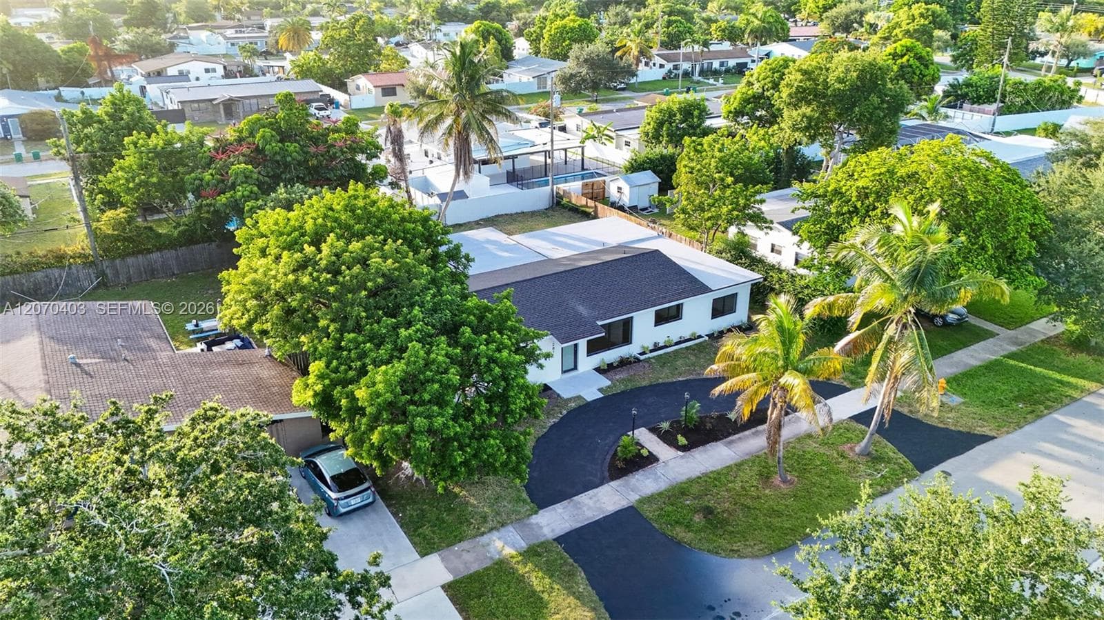 9281 Martinique Dr, Cutler Bay FL 33189 photo 4
