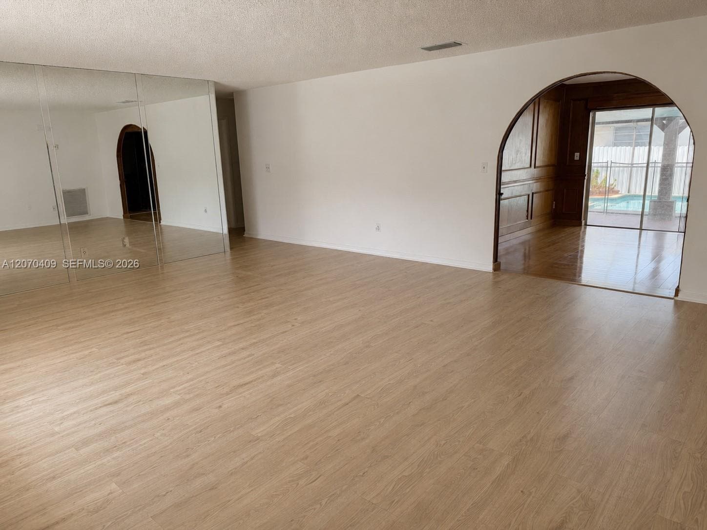 20200 SW 90th Ave Rd, Cutler Bay FL 33189 photo 3