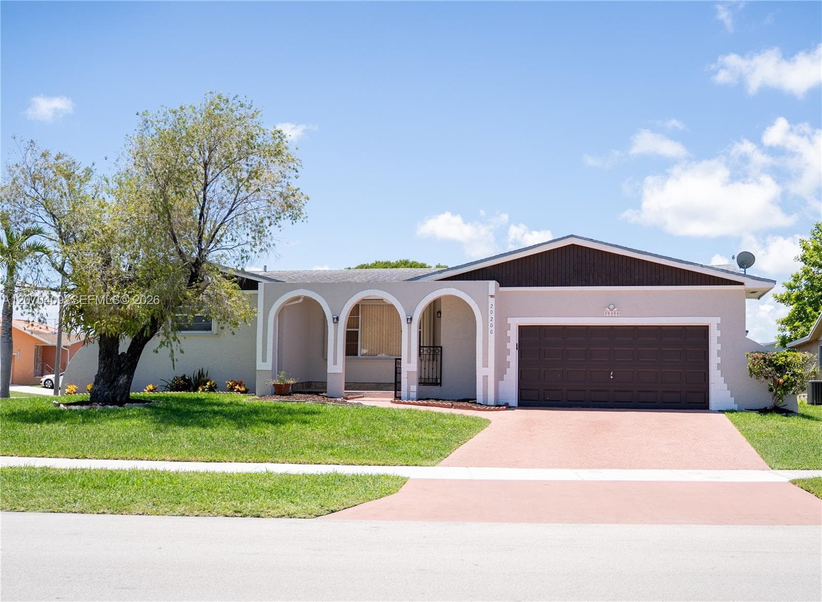 20200 SW 90th Ave Rd, Cutler Bay FL 33189