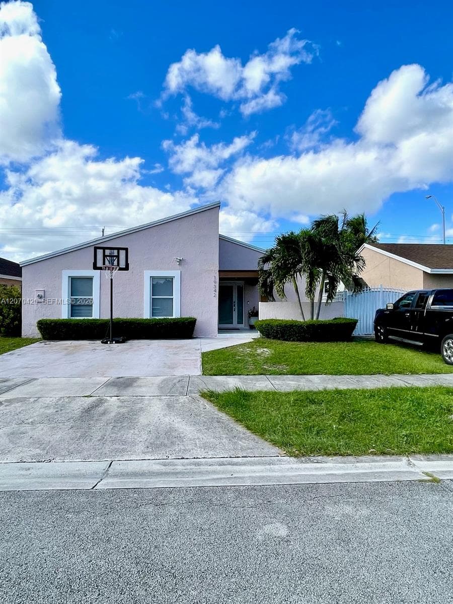 19342 SW 119th Ct, Miami FL 33177