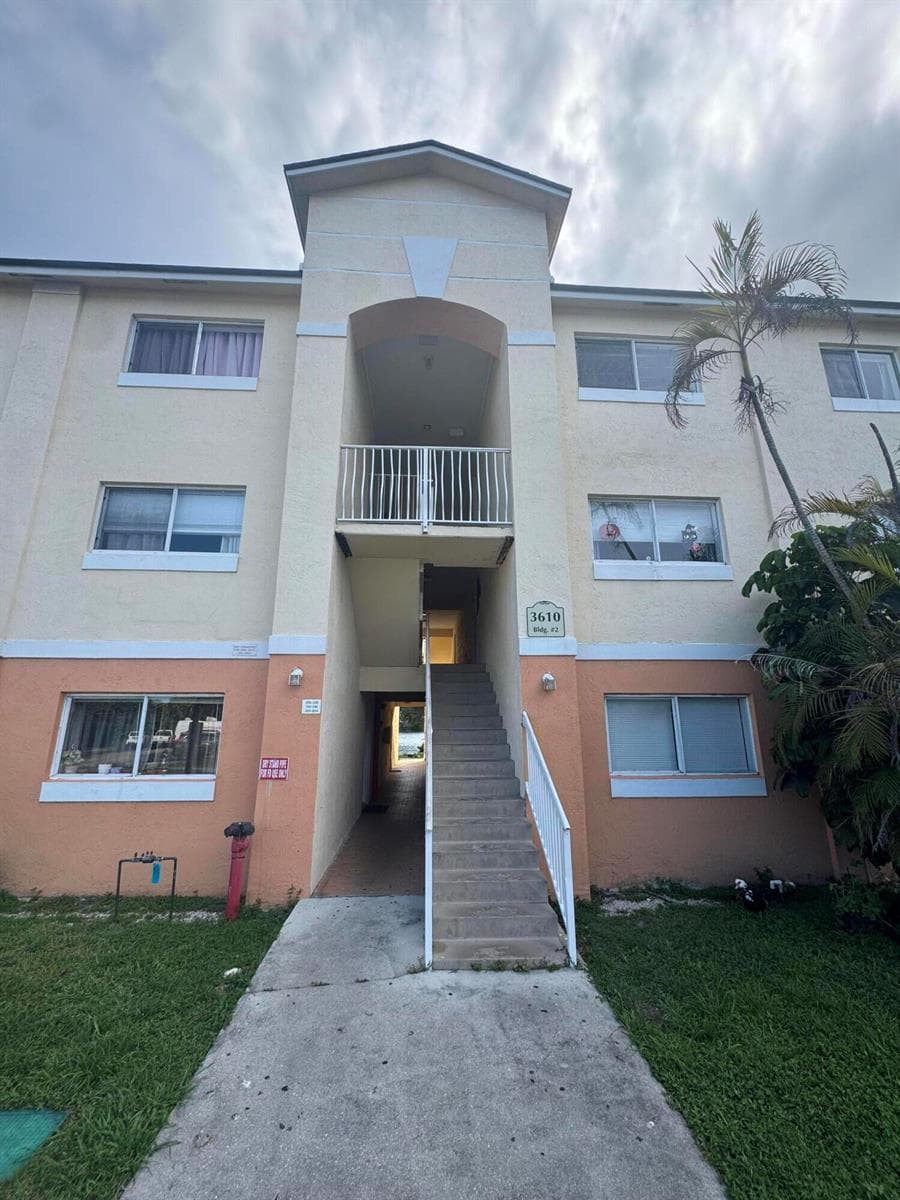 3610 N 56TH Avenue # 226, Hollywood FL 33021