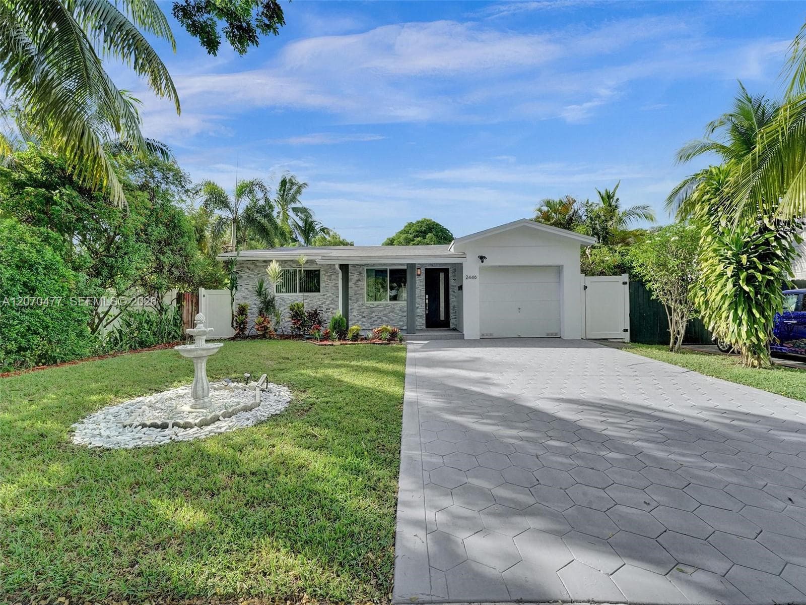 2446 Fillmore St, Hollywood FL 33020 photo 4