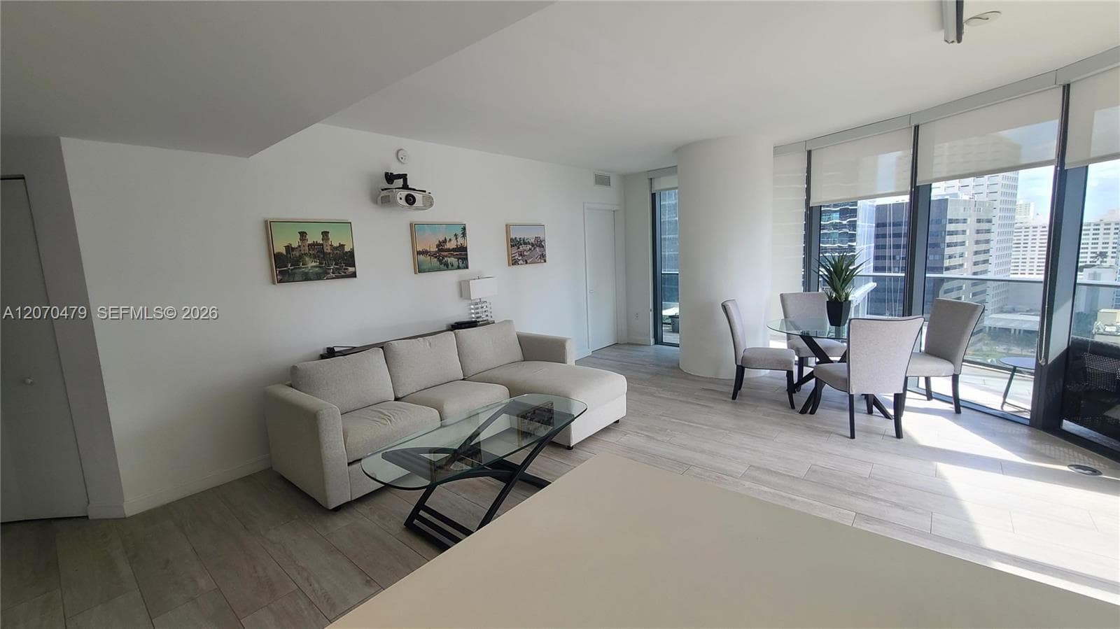 45 SW 9th St # 1503, Miami FL 33130 photo 2
