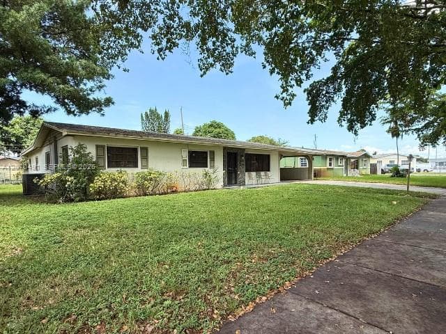 18600 NW 38th Ct, Miami Gardens FL 33055 photo 2