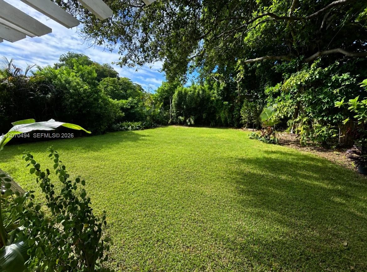 585 NE 121st St, North Miami FL 33161 photo 3