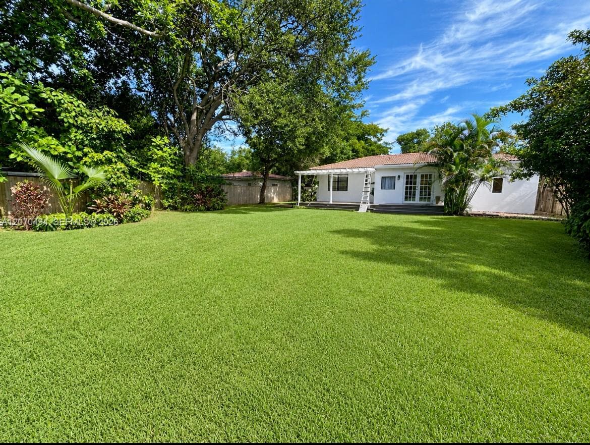 585 NE 121st St, North Miami FL 33161 photo 4