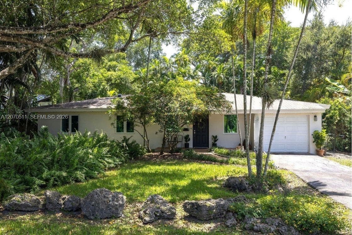 6390 SW 69th St, South Miami FL 33143