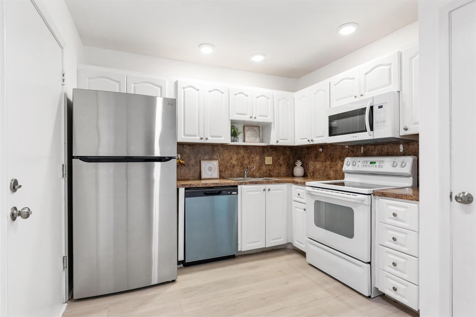 4851 NW 21st Street # 203, Lauderhill FL 33313