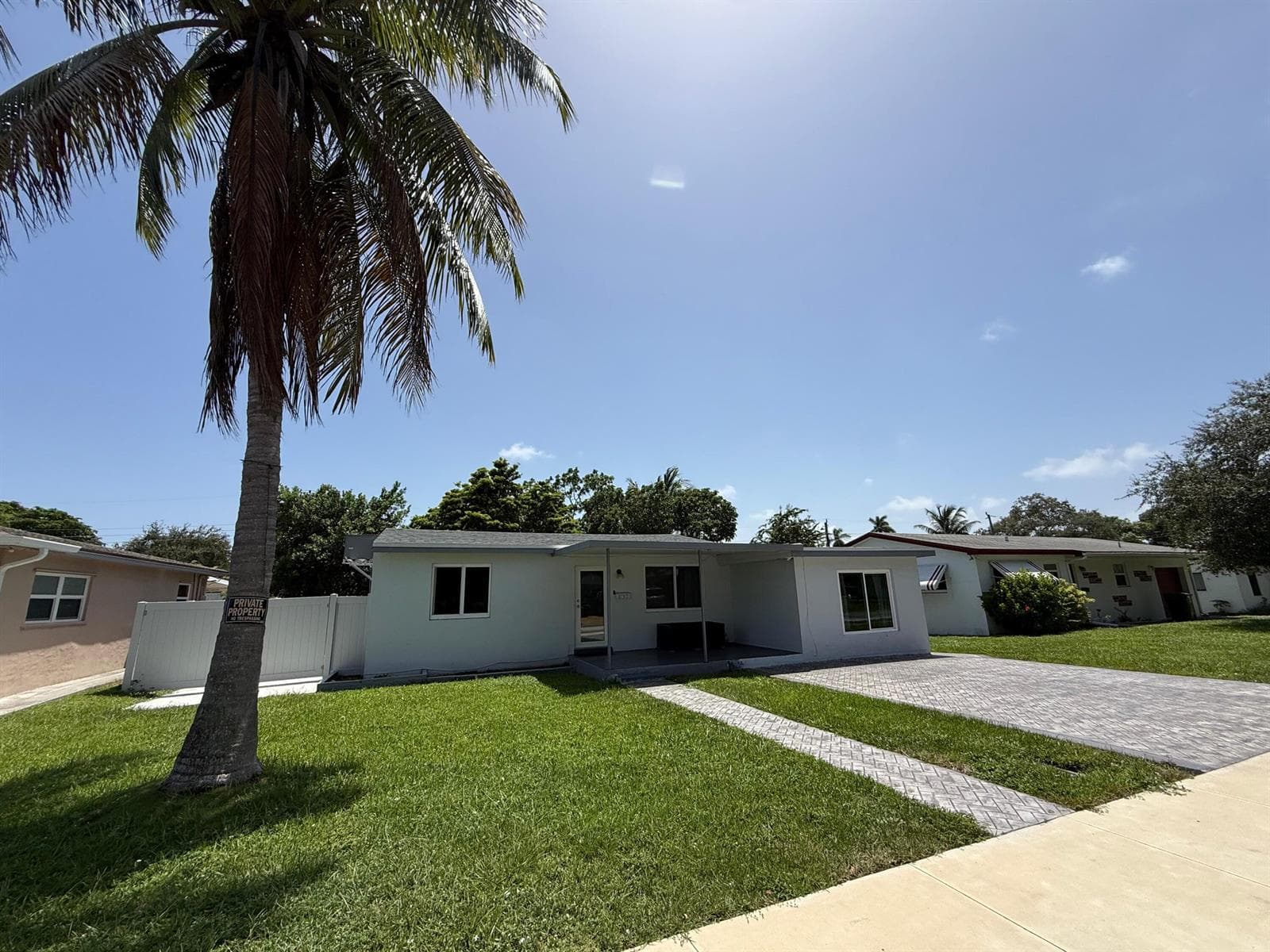 637 SW 2ND Street, Hallandale Beach FL 33009