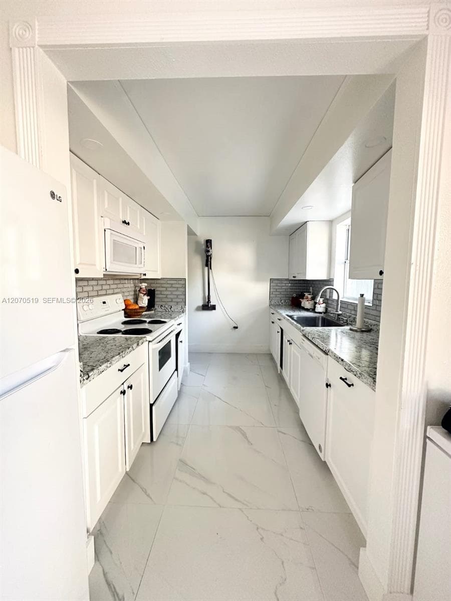 11818 SW 273rd Ln, Homestead FL 33032 photo 4