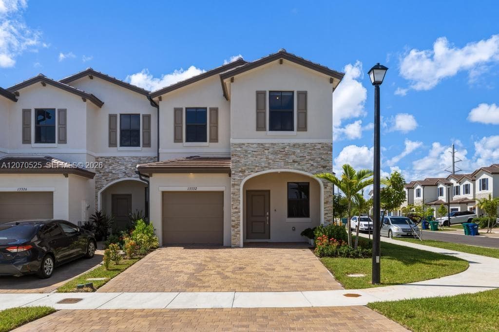 13332 SW 234th Ter, Homestead FL 33032 photo 2