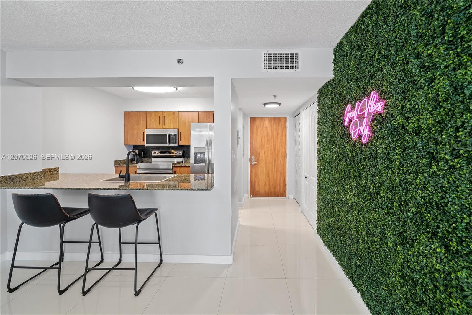 1200 Brickell Bay Dr # 2205, Miami FL 33131 photo 3