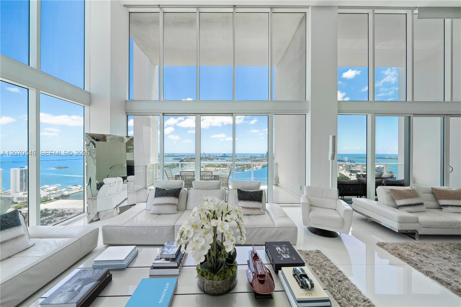 1040 Biscayne Blvd # 4403, Miami FL 33132 photo 4