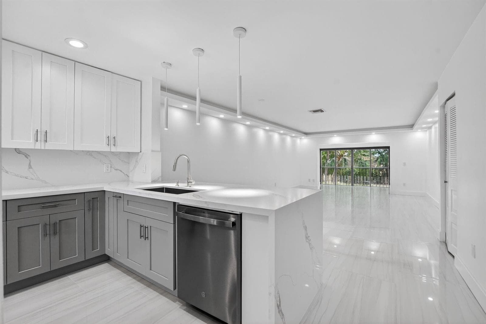 9272 Vista Del Lago # 28F, Boca Raton FL 33428 photo 5