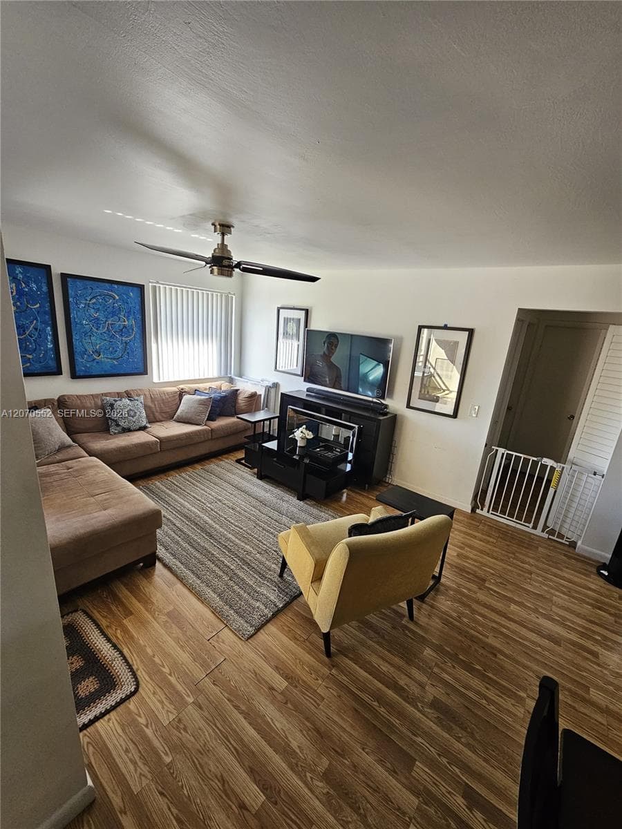 20160 NE 3rd Ct # 8, Miami FL 33179 photo 3