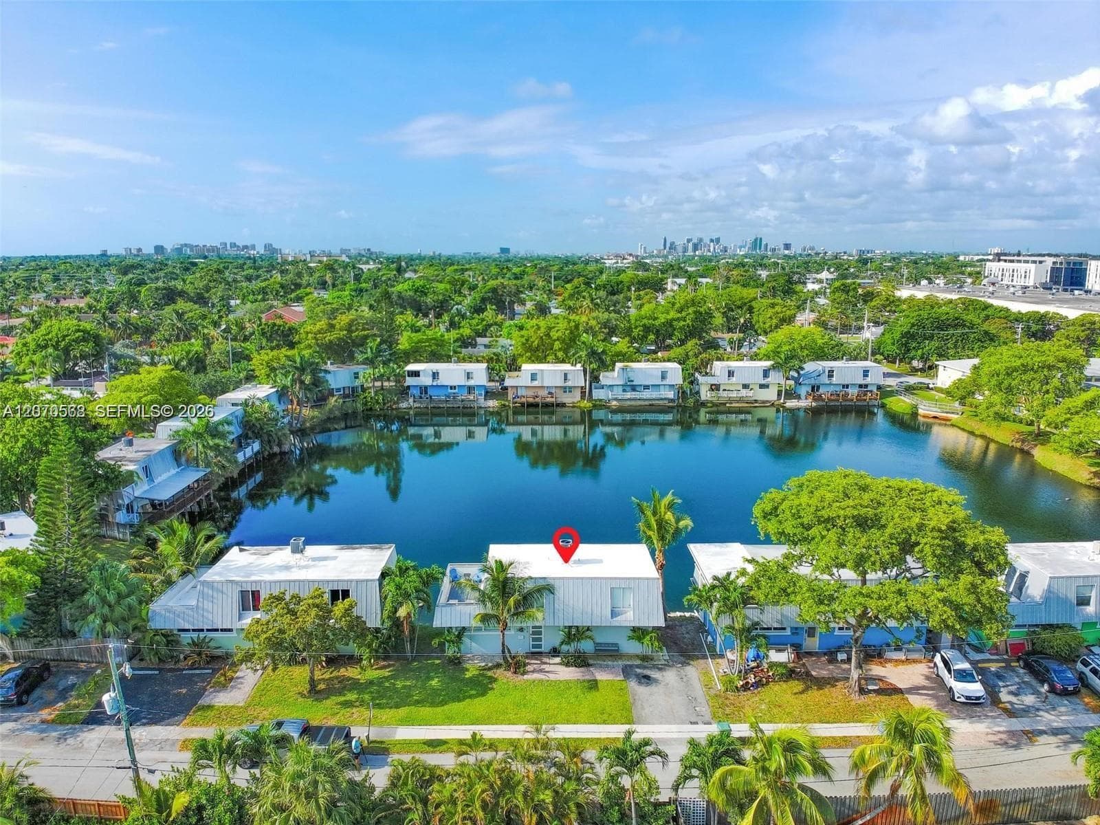 1370 NE 40th Dr, Oakland Park FL 33334