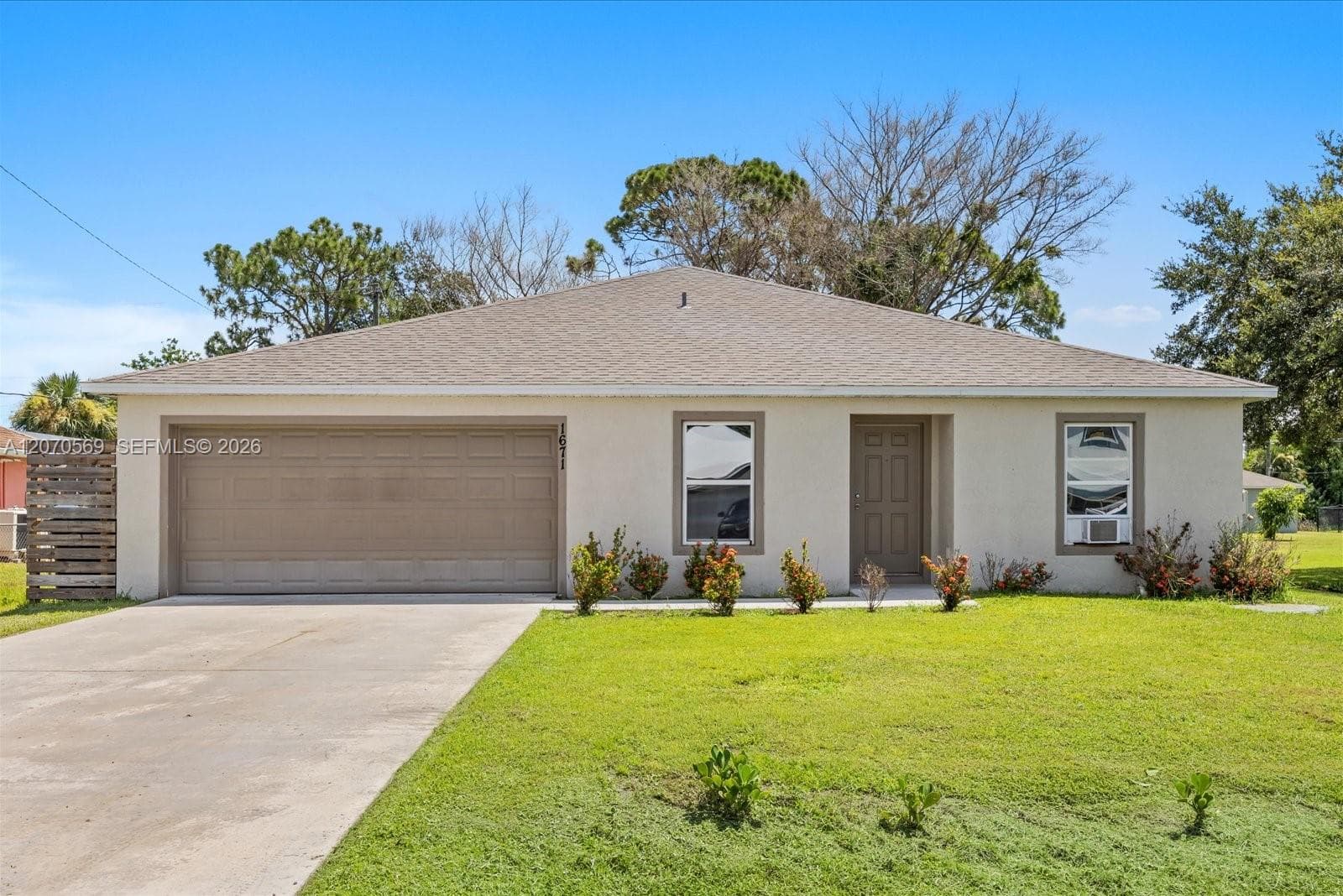 1671 SE Seashore Ln, Port St. Lucie FL 34983 photo 4