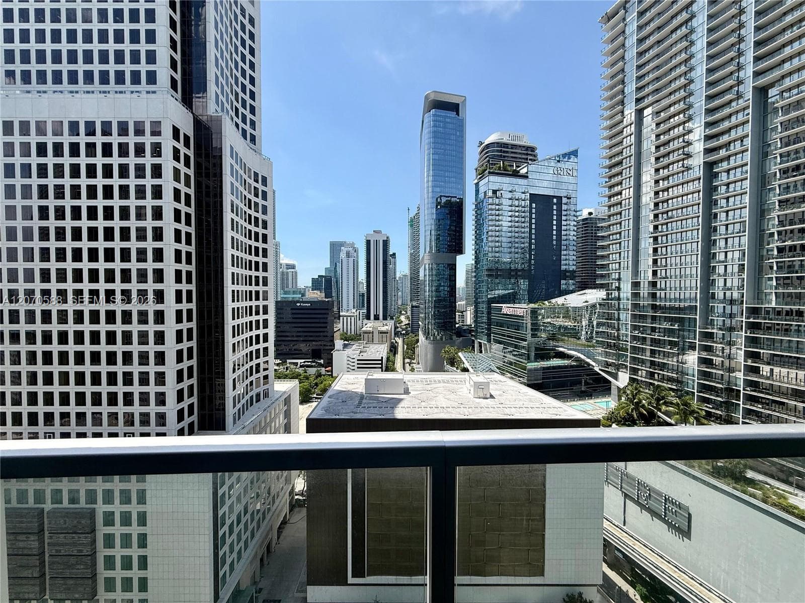 55 SE 6th St # 2404, Miami FL 33131 photo 2