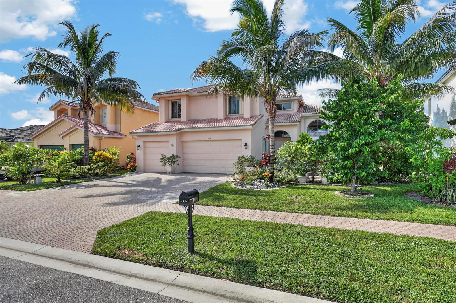 120 ISOLA Circle, Royal Palm Beach FL 33411 photo 2