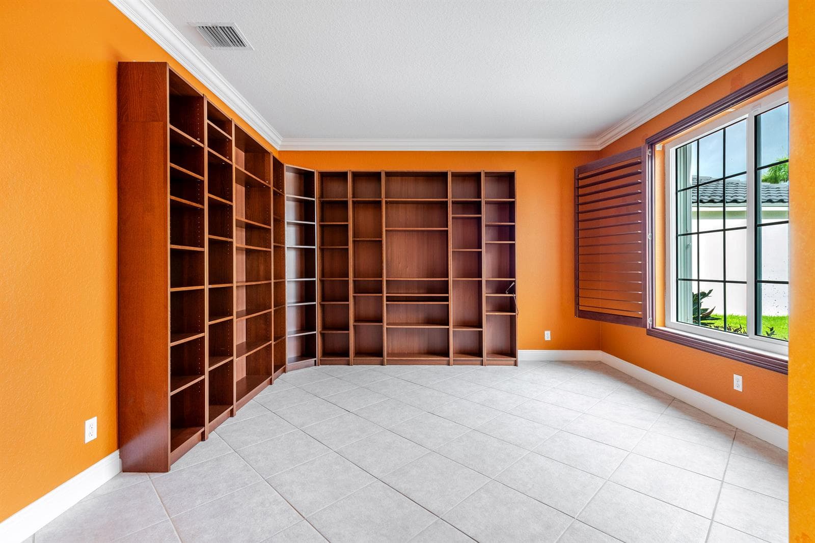 112 ISOLA Circle, Royal Palm Beach FL 33411 photo 3