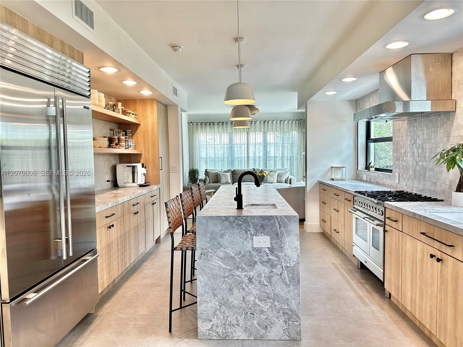 1320 Flamingo Way, Miami Beach FL 33139 photo 2