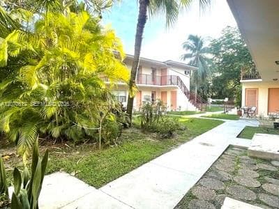 1250 S Alhambra Cir # 18, Coral Gables FL 33146 photo 4