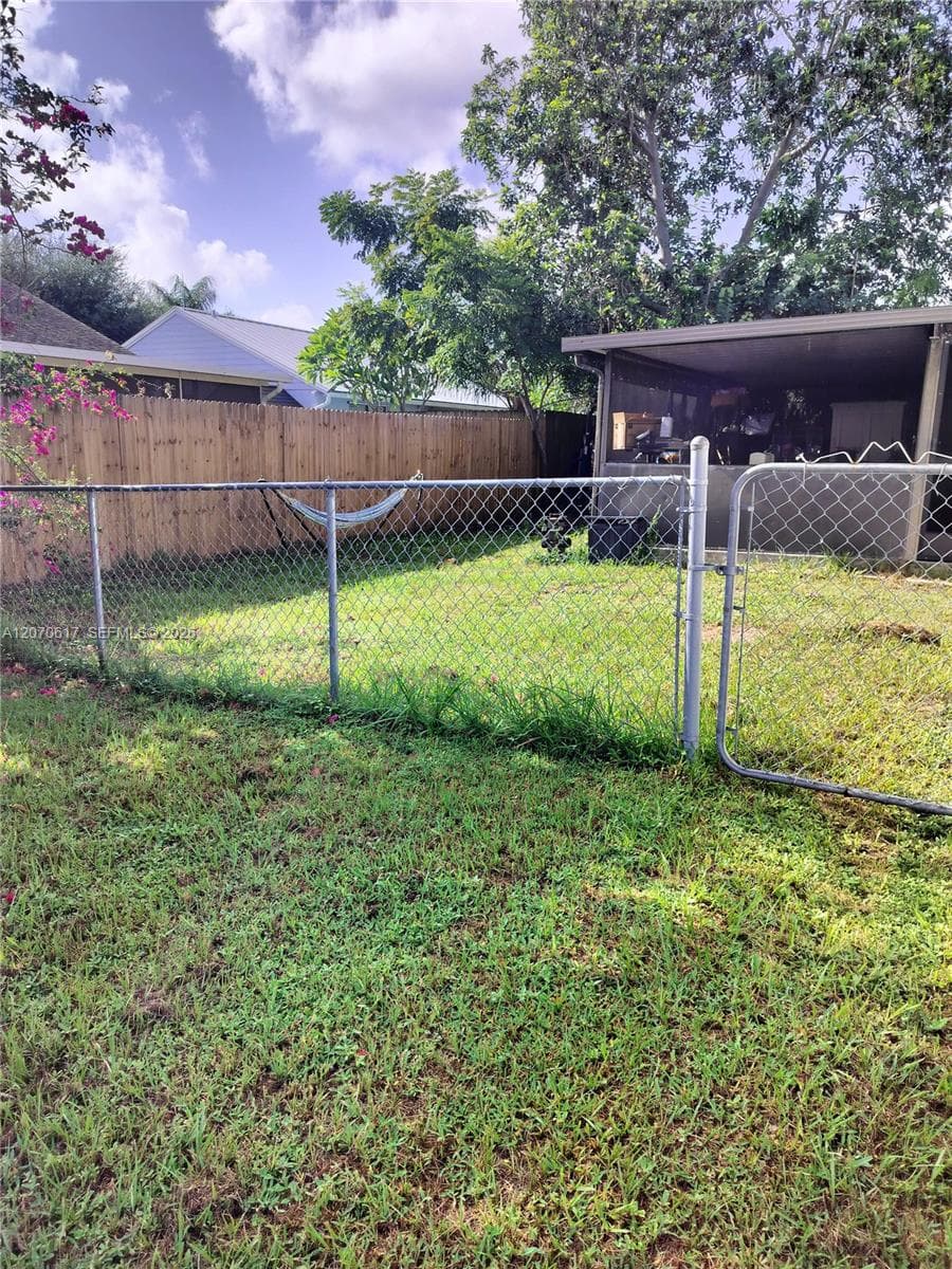 213 Woodbridge Dr, Jupiter, FL 33458 photo 2