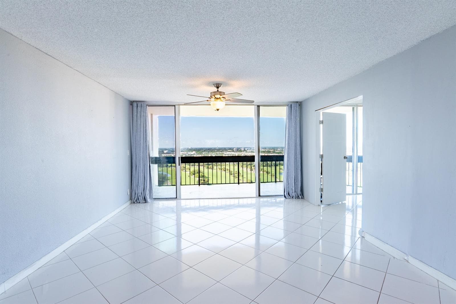 2400 PRESIDENTIAL Way, West Palm Beach FL 33401 photo 3