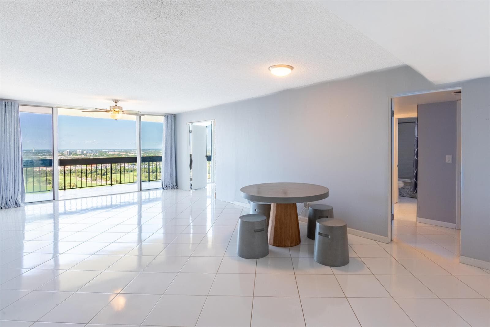 2400 PRESIDENTIAL Way, West Palm Beach FL 33401 photo 5