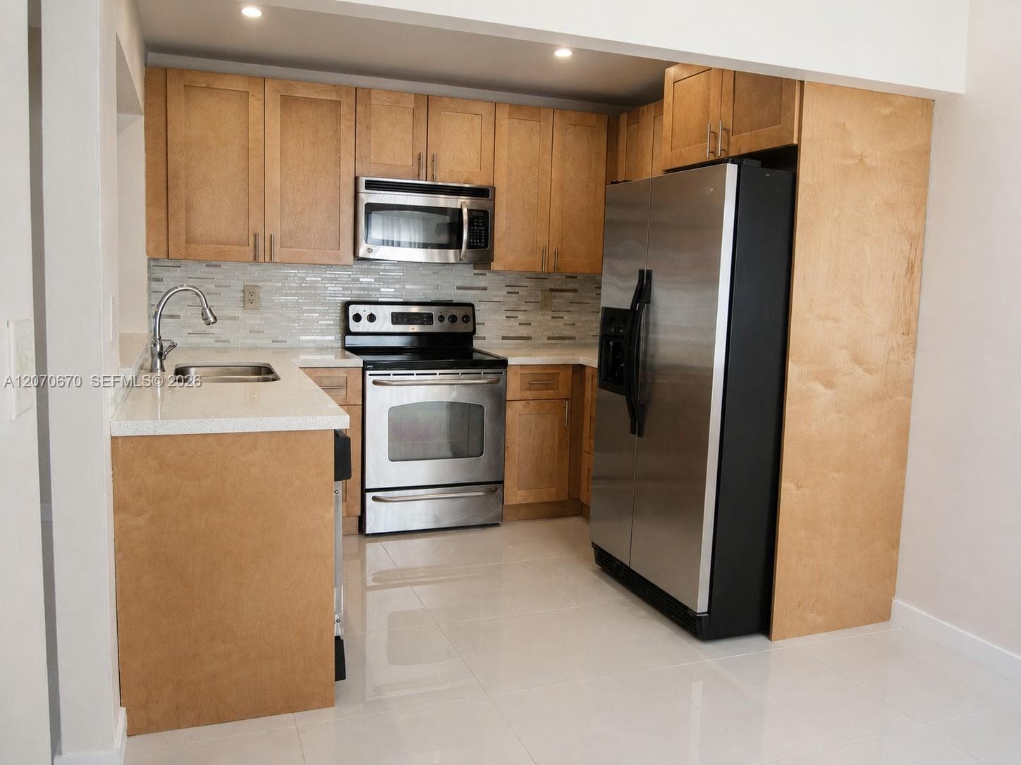 454 NE 210th Circle Ter # 202-7B, Miami FL 33179 photo 3
