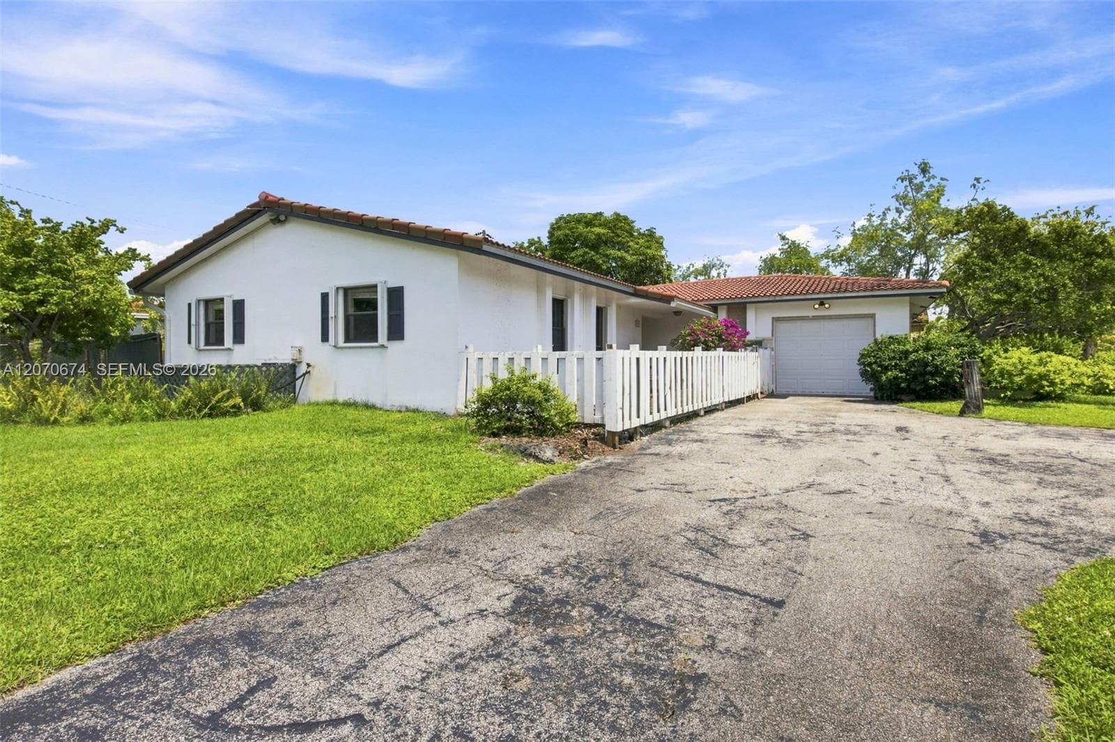 4121 NW 78th Way, Coral Springs FL 33065 photo 2
